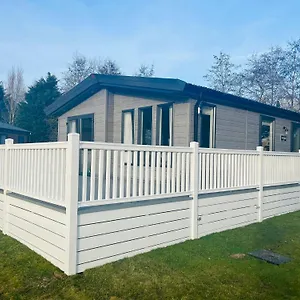 Bridgeview With Hot Tub , York United Kingdom